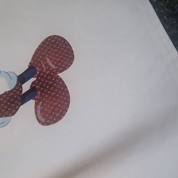 Disney  White Graphic T-Shirt - Picture 6 of 6